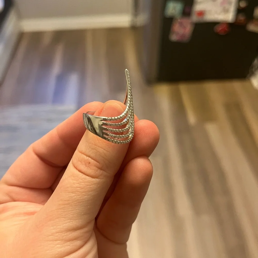 LAFONN SIMULATED DIAMOND 5 ROW DEEP V RING - Picture 5 of 5